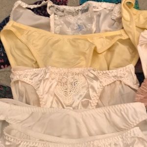 Brand new Maidenform and Oscar de la Renta panties